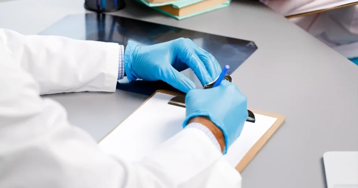 Zespół naukowców przeprowadzających badania kliniczne w ośrodku badawczym